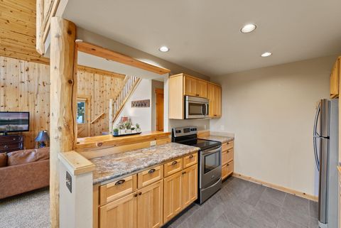 Tiny photo for 1640 Cinnamon Teal Drive, Redmond, OR 97756 (MLS # 220213847)