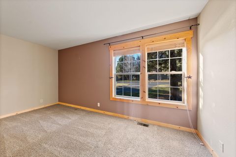 Tiny photo for 1640 Cinnamon Teal Drive, Redmond, OR 97756 (MLS # 220213847)