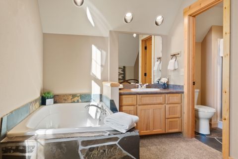 Tiny photo for 1640 Cinnamon Teal Drive, Redmond, OR 97756 (MLS # 220213847)