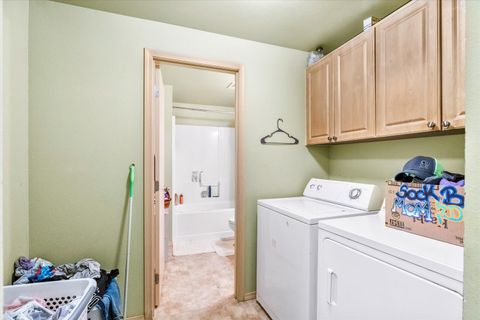 Tiny photo for 18525 E Evans Creek Road, Rogue River, OR 97537 (MLS # 220215103)