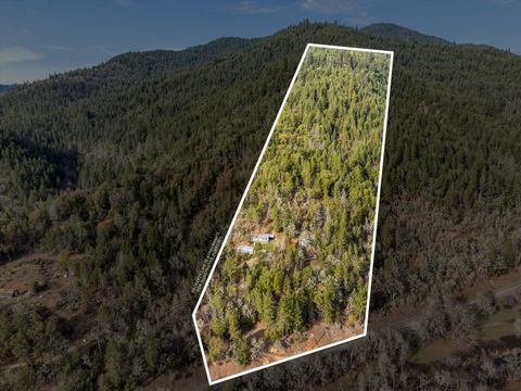 Tiny photo for 18525 E Evans Creek Road, Rogue River, OR 97537 (MLS # 220215103)
