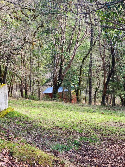Tiny photo for 18525 E Evans Creek Road, Rogue River, OR 97537 (MLS # 220215103)