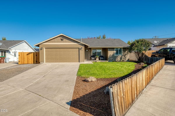 2142 NE WOLVERINE LOOP, PRINEVILLE, OR 97754 - Image 66100bc30bfd1d29b7408566e341c8d2/197101633