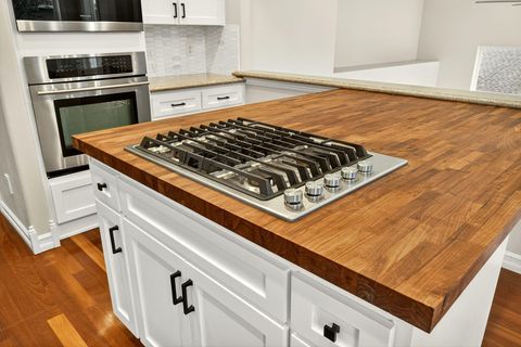 Tiny photo for 1293 Poppy Ridge Drive, Eagle Point, OR 97524 (MLS # 220211508)