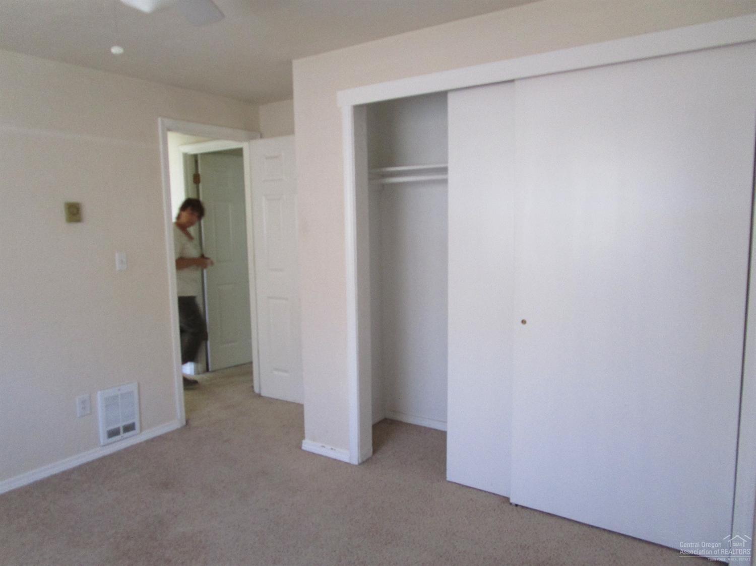 South Moreland Acres - Residential