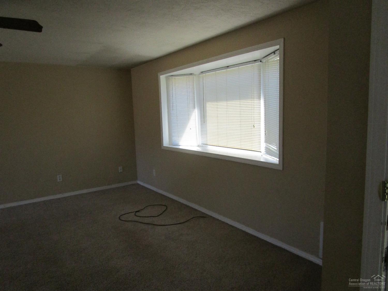 South Moreland Acres - Residential