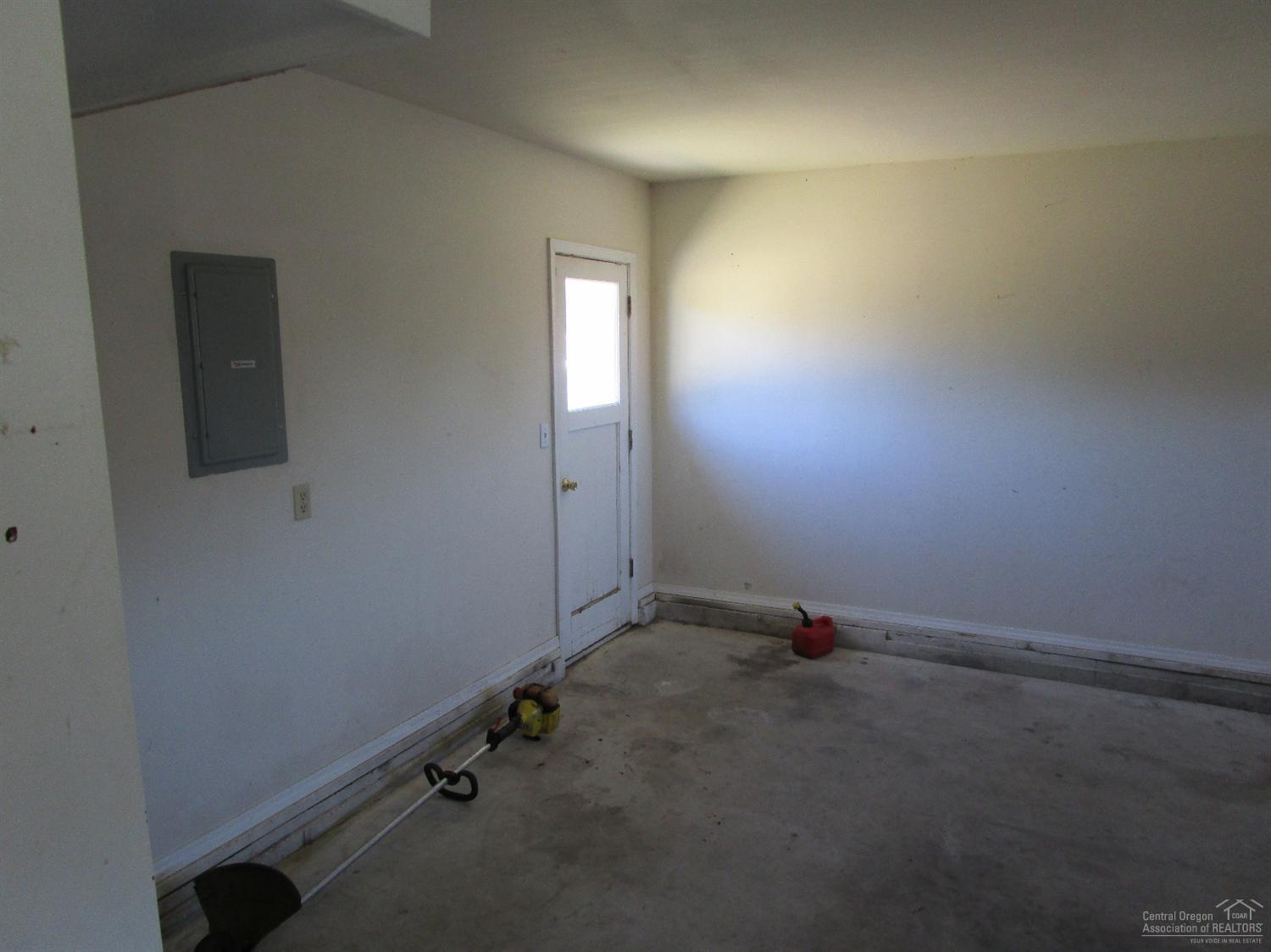 South Moreland Acres - Residential