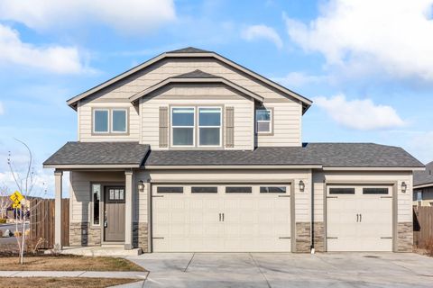 2497 NW Hemlock Way Redmond OR 97756