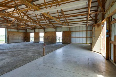 Tiny photo for 9101 NW 31st Street, Terrebonne, OR 97760 (MLS # 220212850)