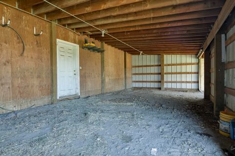 Tiny photo for 9101 NW 31st Street, Terrebonne, OR 97760 (MLS # 220212850)