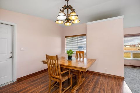 Tiny photo for 9101 NW 31st Street, Terrebonne, OR 97760 (MLS # 220212850)