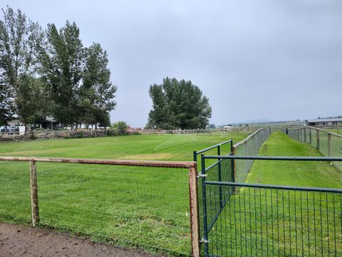 Tiny photo for 9101 NW 31st Street, Terrebonne, OR 97760 (MLS # 220212850)