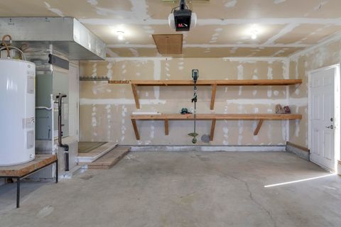 Tiny photo for 9101 NW 31st Street, Terrebonne, OR 97760 (MLS # 220212850)