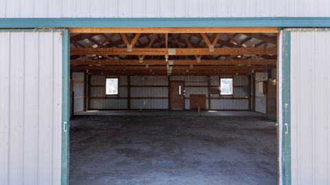 Tiny photo for 9101 NW 31st Street, Terrebonne, OR 97760 (MLS # 220212850)