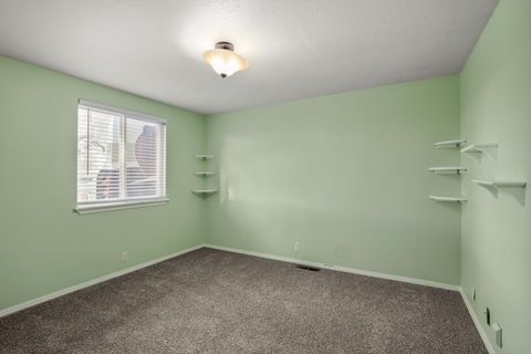 Tiny photo for 9101 NW 31st Street, Terrebonne, OR 97760 (MLS # 220212850)