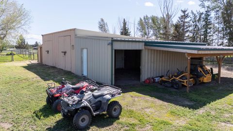 Tiny photo for 9101 NW 31st Street, Terrebonne, OR 97760 (MLS # 220212850)