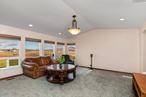 Tiny photo for 9101 NW 31st Street, Terrebonne, OR 97760 (MLS # 220212850)