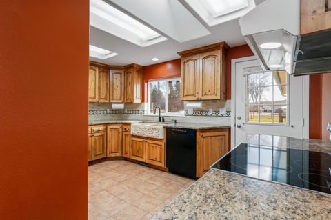 Tiny photo for 9101 NW 31st Street, Terrebonne, OR 97760 (MLS # 220212850)