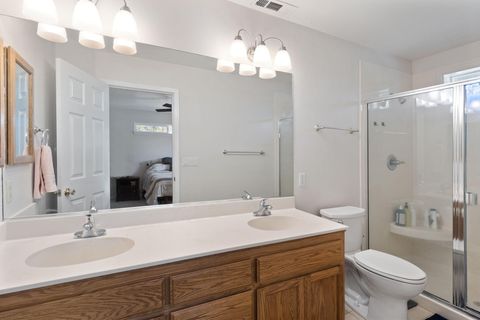 Tiny photo for 1885 Lonnon Road, Grants Pass, OR 97527 (MLS # 220211452)