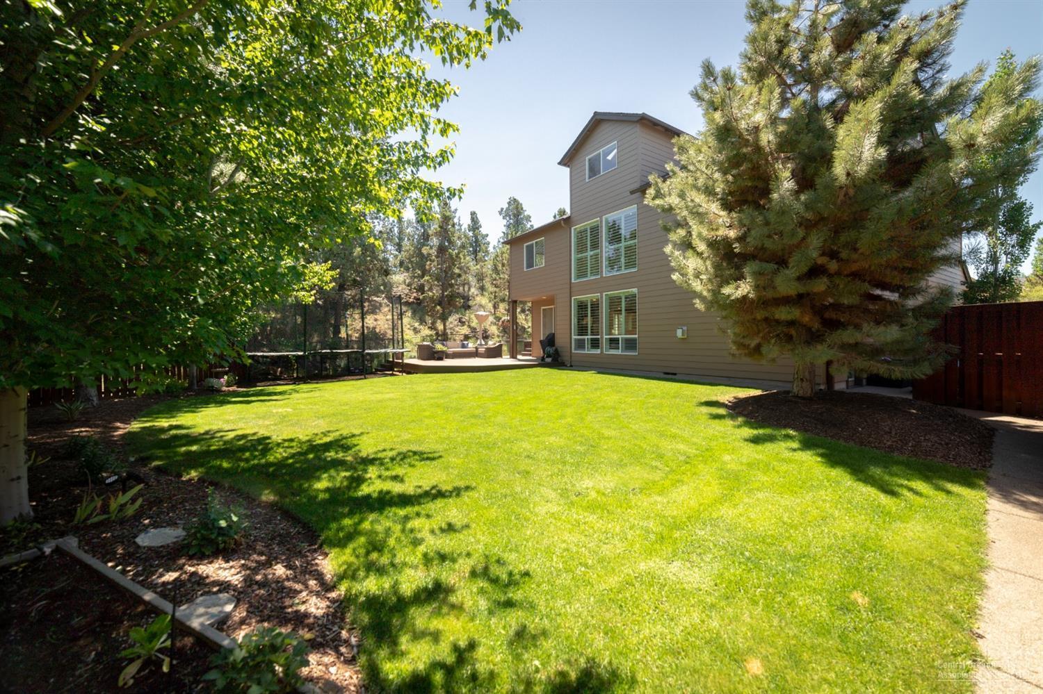 Lava Ridges - Residential