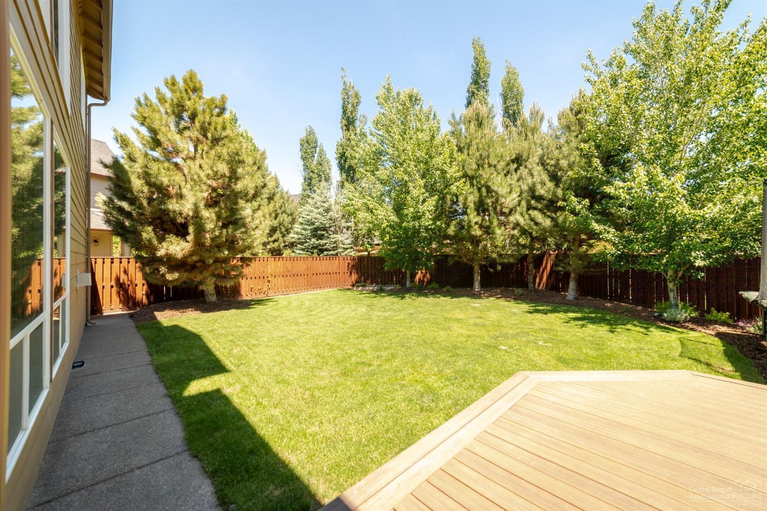 Lava Ridges - Residential