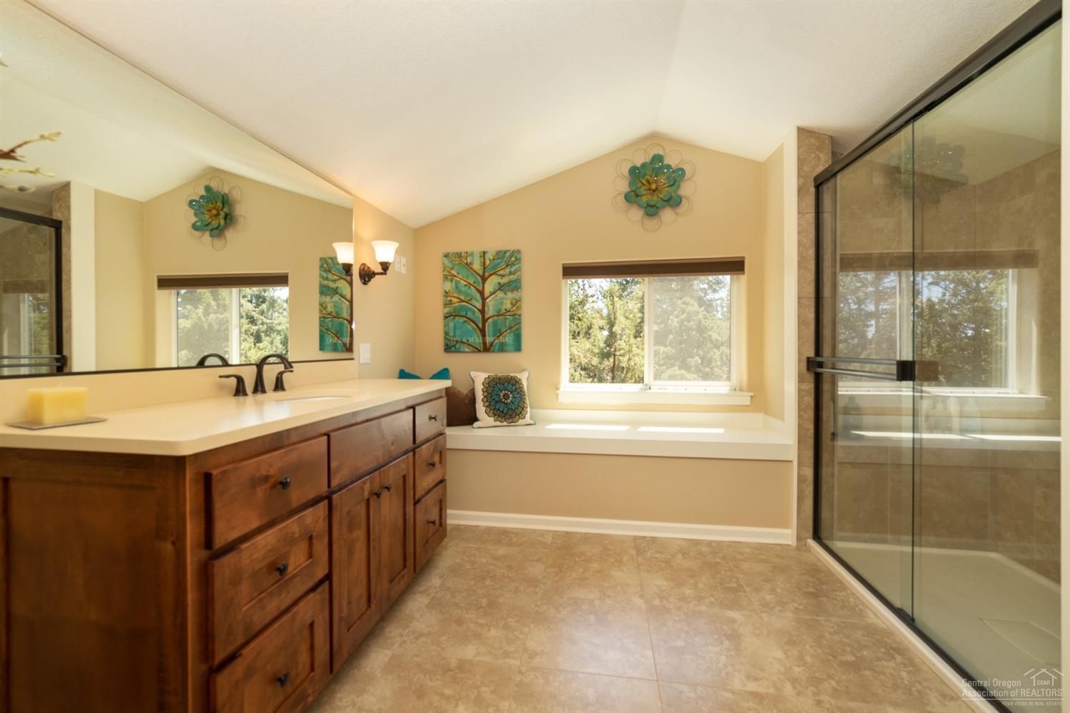 Lava Ridges - Residential