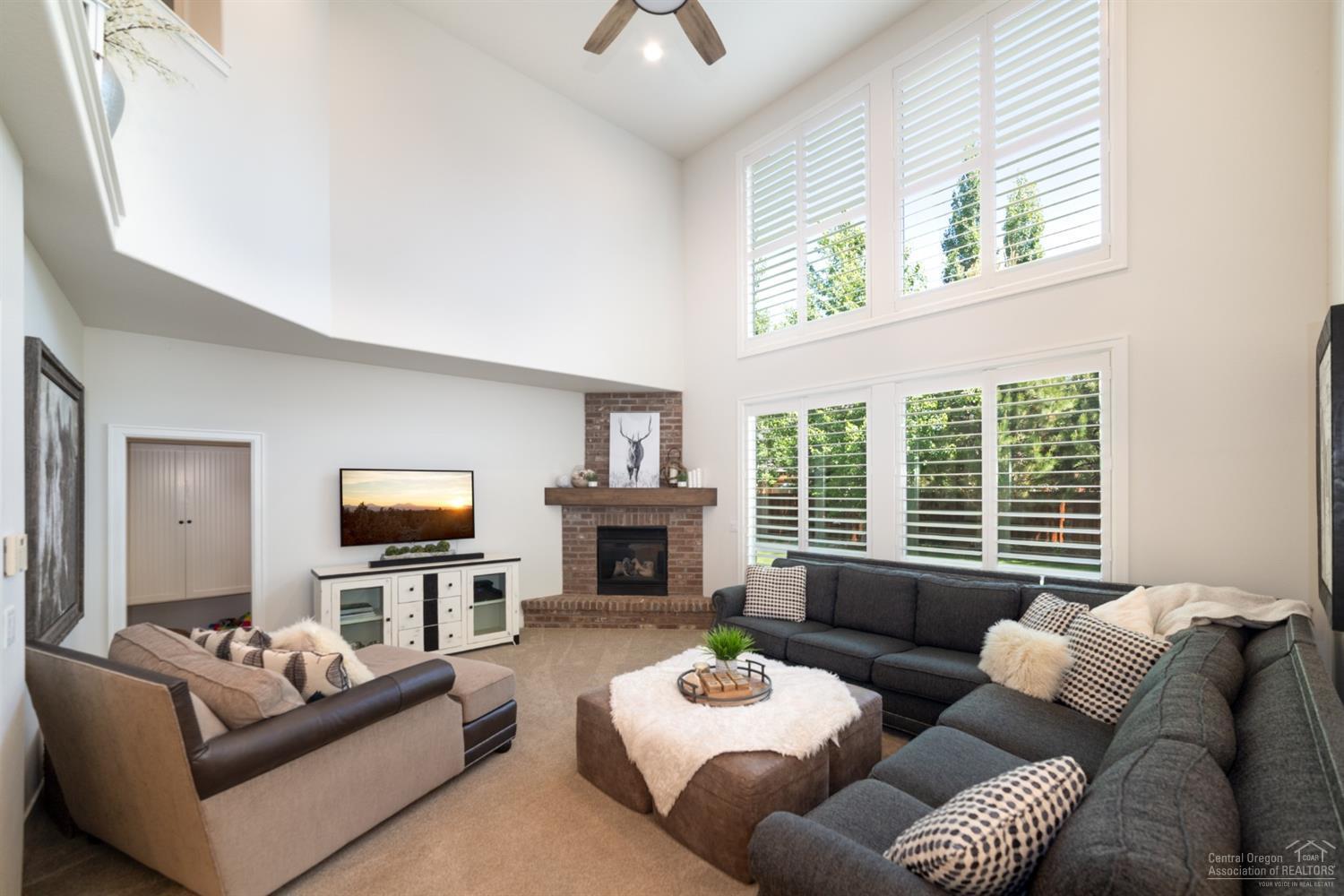 Lava Ridges - Residential