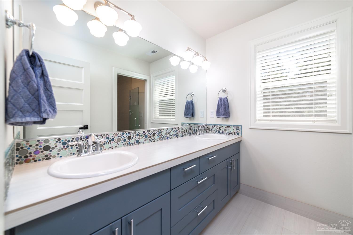 Lava Ridges - Residential