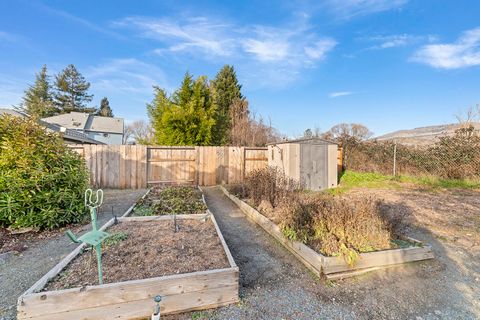 Tiny photo for 108 Meadow View Drive, Phoenix, OR 97535 (MLS # 220214943)