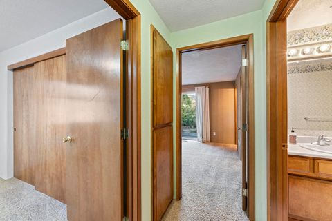 Tiny photo for 108 Meadow View Drive, Phoenix, OR 97535 (MLS # 220214943)