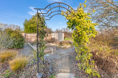 Tiny photo for 108 Meadow View Drive, Phoenix, OR 97535 (MLS # 220214943)