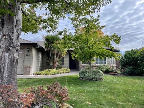 Tiny photo for 108 Meadow View Drive, Phoenix, OR 97535 (MLS # 220214943)