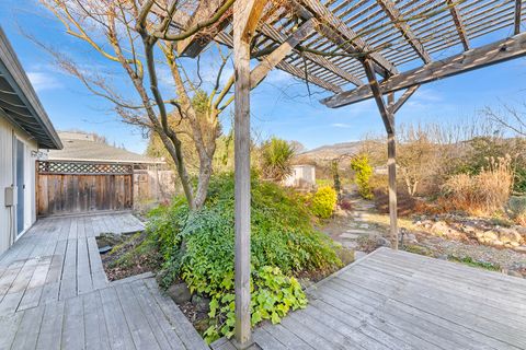 Tiny photo for 108 Meadow View Drive, Phoenix, OR 97535 (MLS # 220214943)