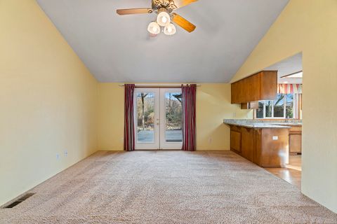 Tiny photo for 108 Meadow View Drive, Phoenix, OR 97535 (MLS # 220214943)