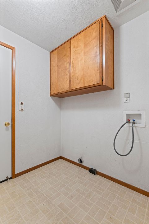 Tiny photo for 108 Meadow View Drive, Phoenix, OR 97535 (MLS # 220214943)