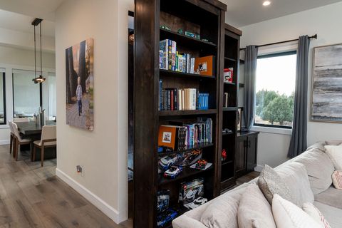 Tiny photo for 62825 Montara Drive, Bend, OR 97701 (MLS # 220215387)