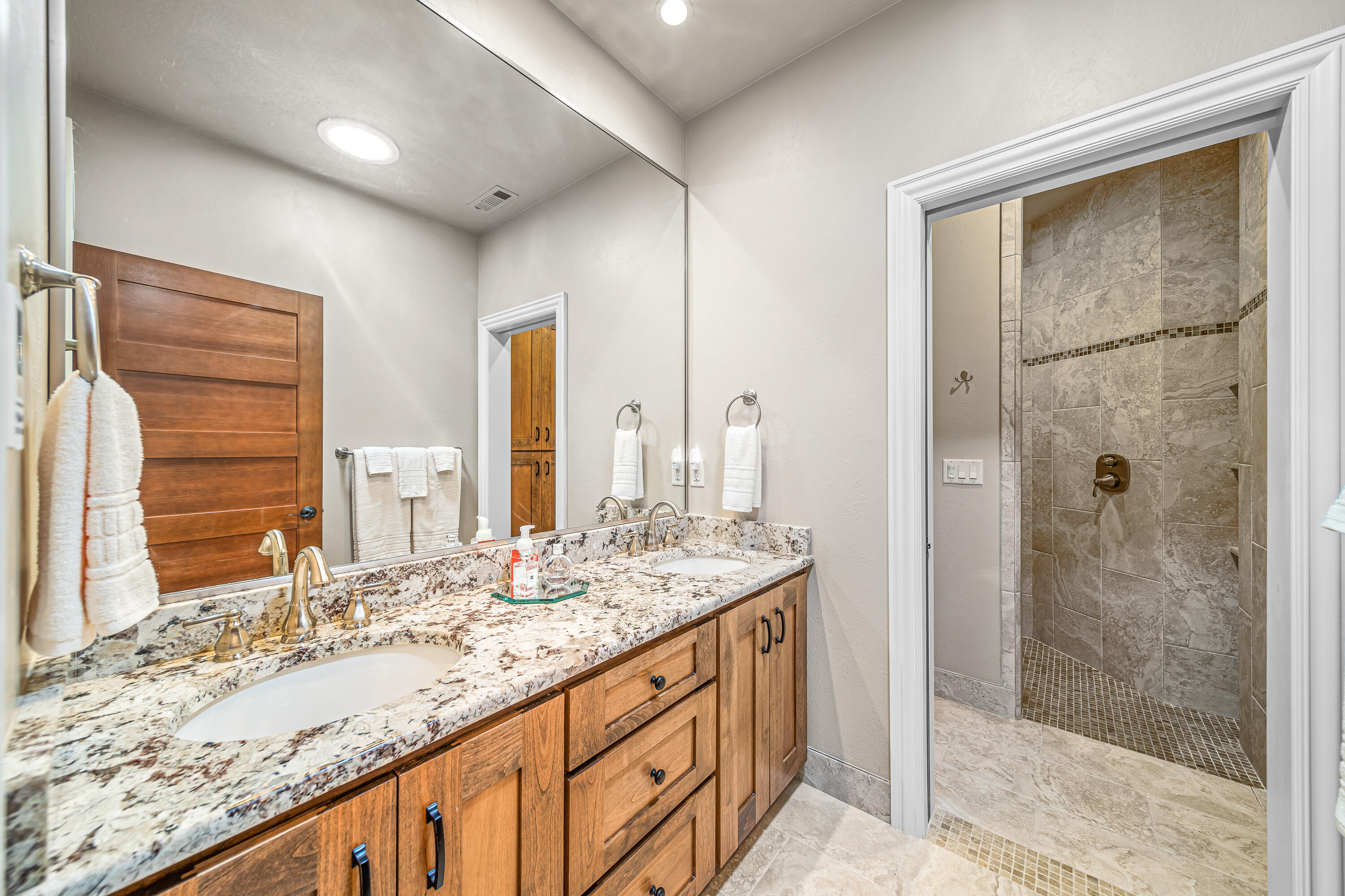 East Terrace Estates - Residential