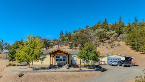 Tiny photo for 198 Flamingo Drive, Eagle Point, OR 97524 (MLS # 220212123)