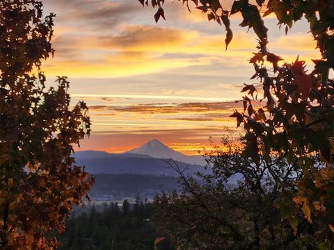 Tiny photo for 198 Flamingo Drive, Eagle Point, OR 97524 (MLS # 220212123)