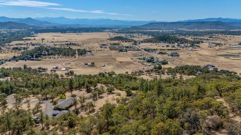 Tiny photo for 198 Flamingo Drive, Eagle Point, OR 97524 (MLS # 220212123)