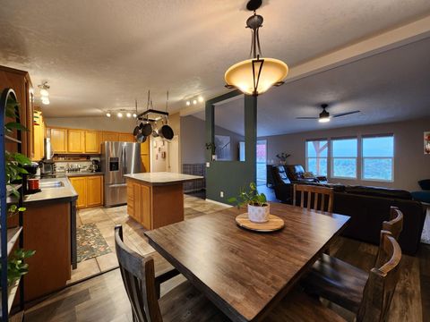 Tiny photo for 198 Flamingo Drive, Eagle Point, OR 97524 (MLS # 220212123)