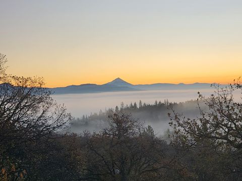 Tiny photo for 198 Flamingo Drive, Eagle Point, OR 97524 (MLS # 220212123)