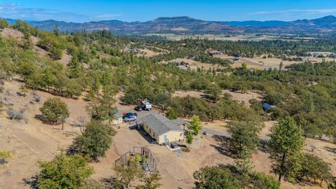 Tiny photo for 198 Flamingo Drive, Eagle Point, OR 97524 (MLS # 220212123)
