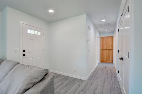 Tiny photo for 1637 Carnahan Drive, Grants Pass, OR 97527 (MLS # 220221294)
