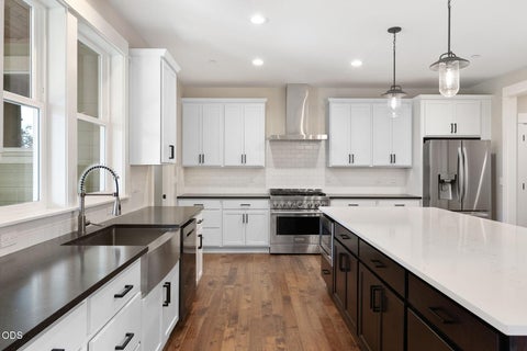 Tiny photo for 615 NW 89th Street, Redmond, OR 97756 (MLS # 220223671)