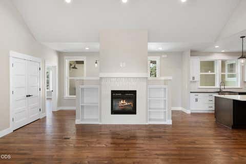 Tiny photo for 615 NW 89th Street, Redmond, OR 97756 (MLS # 220223671)