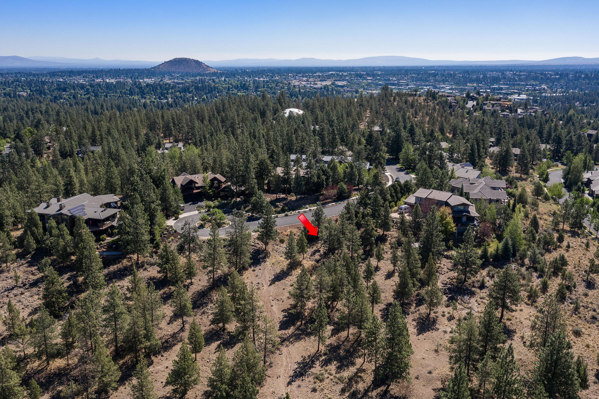 Skyliner Summit - Land