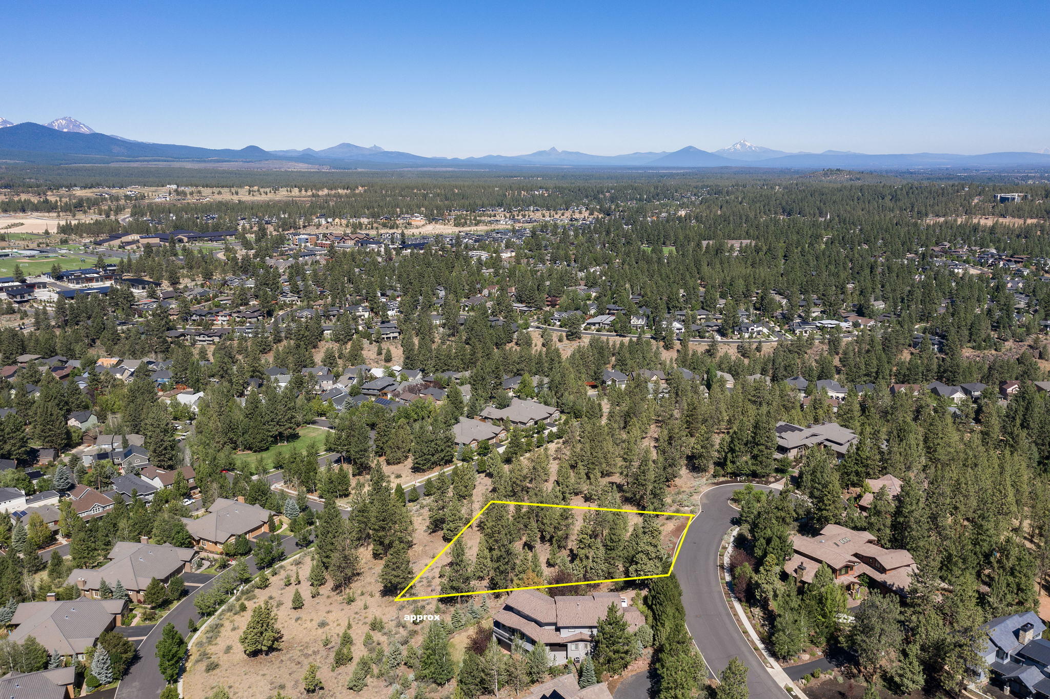 Skyliner Summit - Land