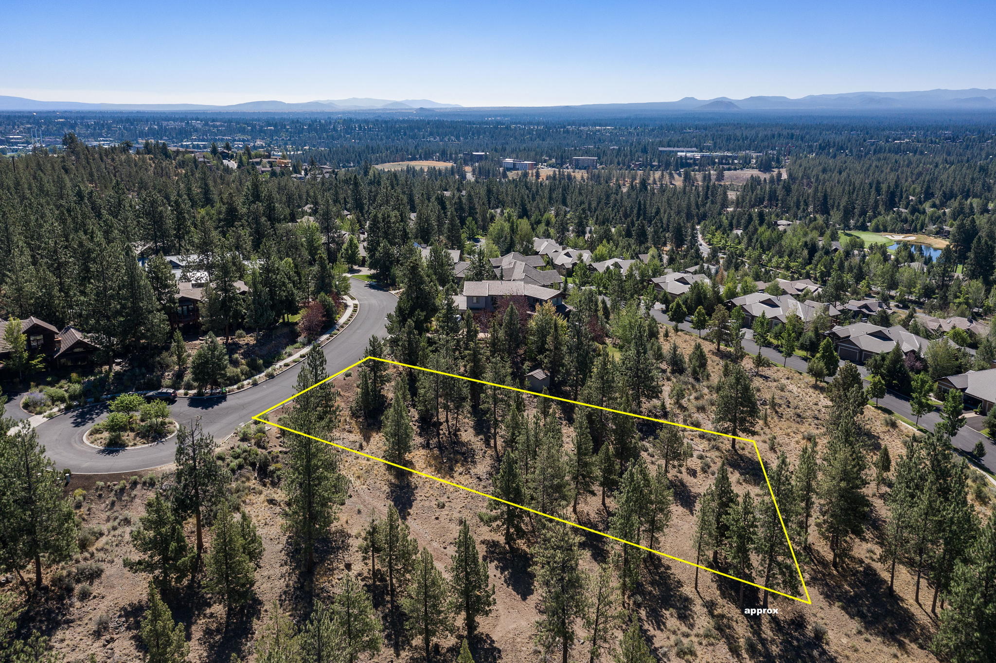 Skyliner Summit - Land