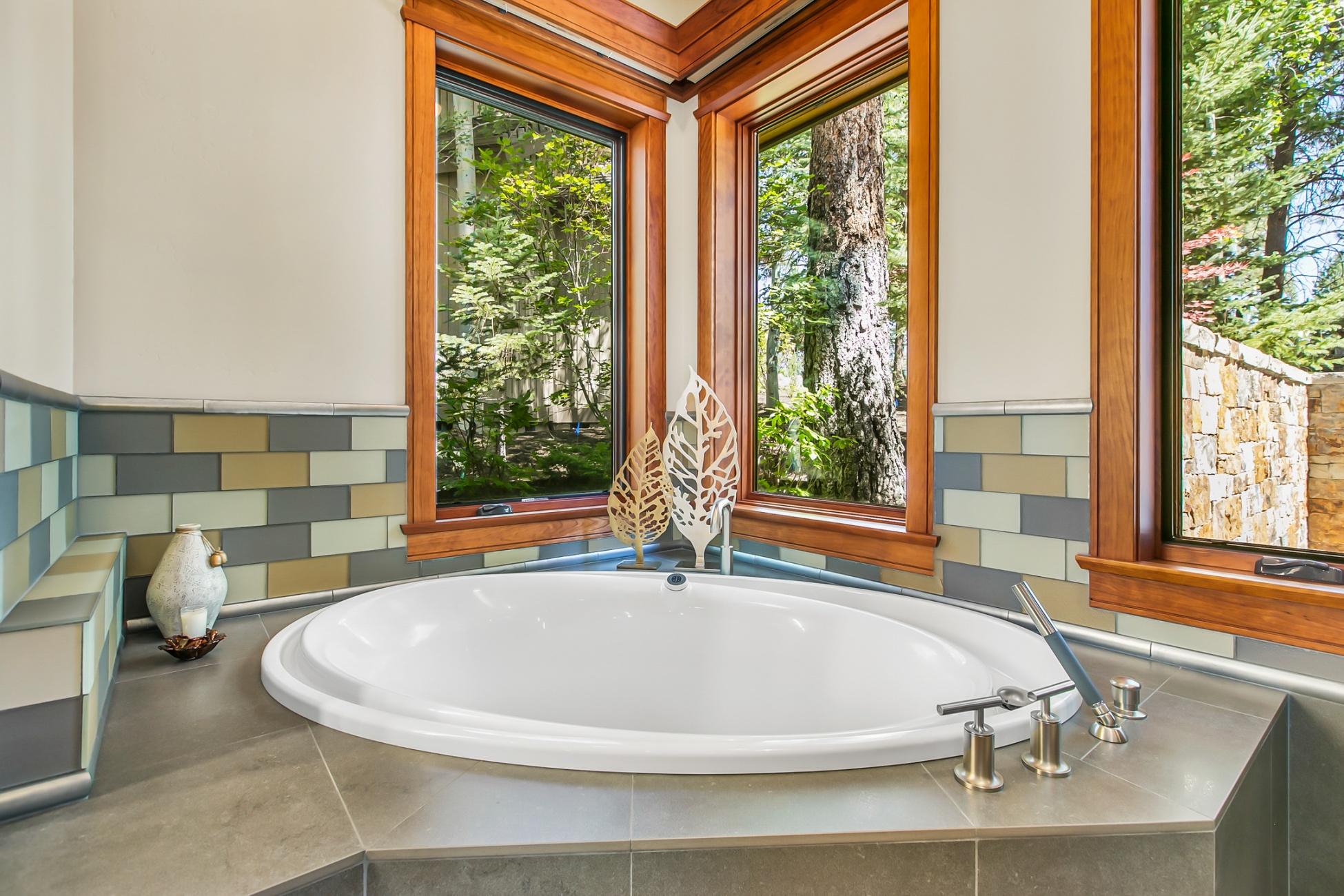 Broken Top - Residential